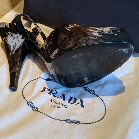 Prada Black/Brown Peep-toe Flower Print Heel - Picture 5 of 6
